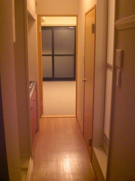 Room image 8