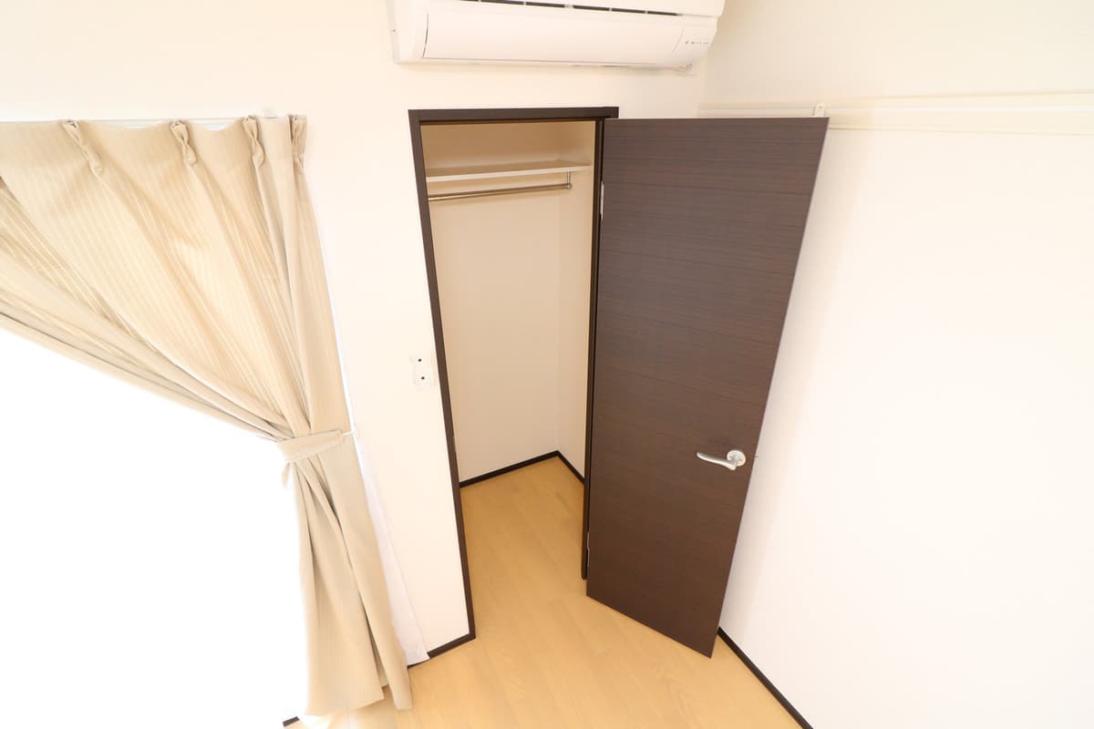 Room image 13