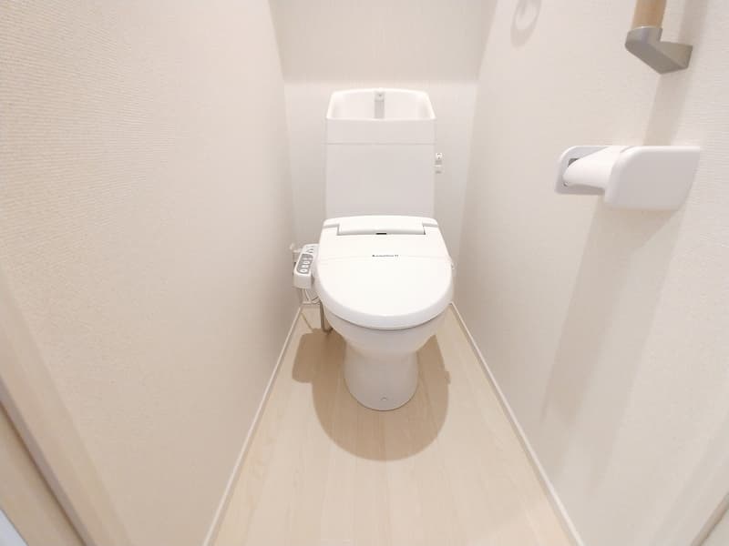 Room image 15