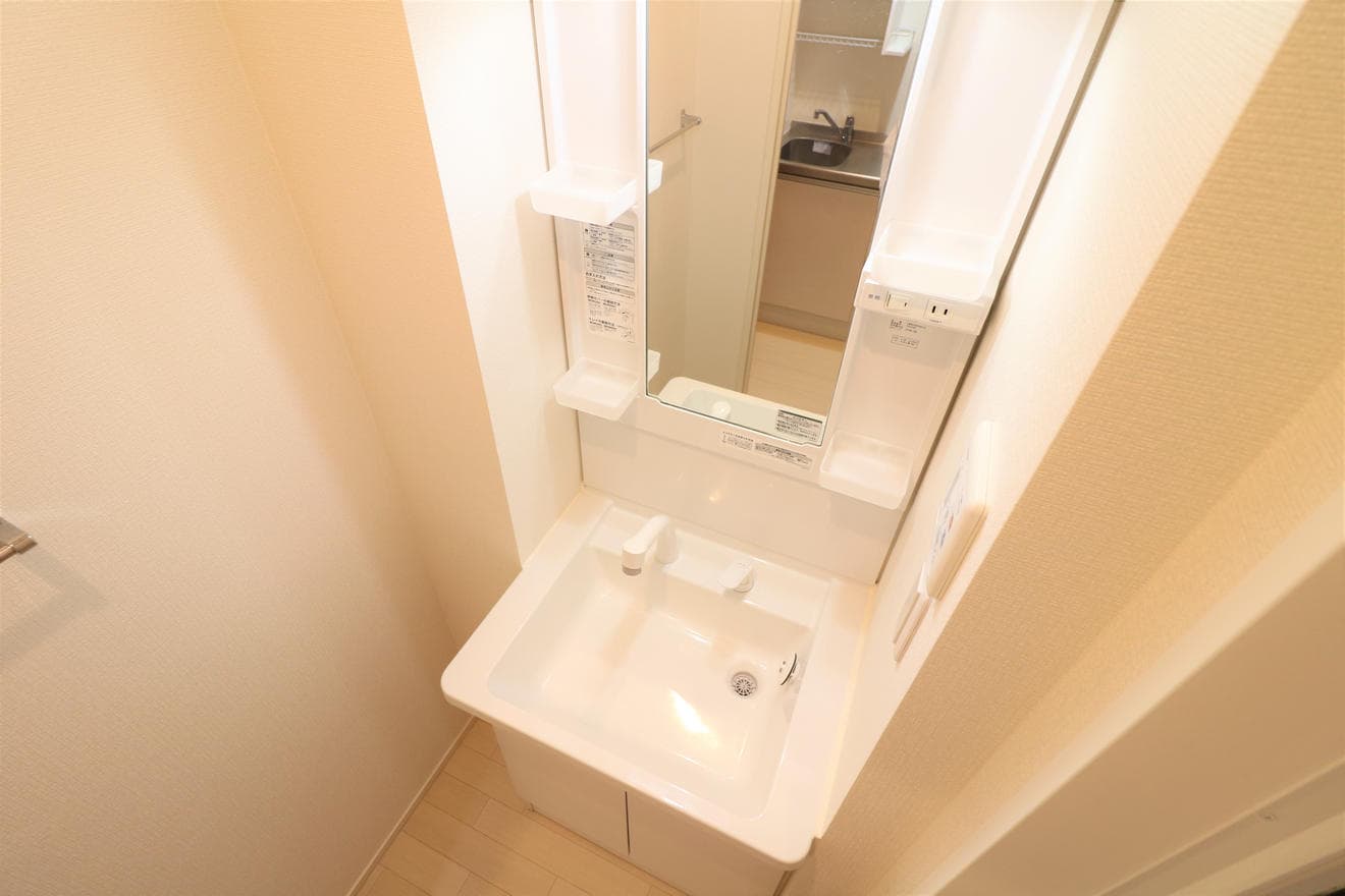 Room image 16