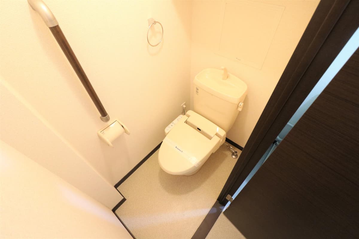 Room image 11
