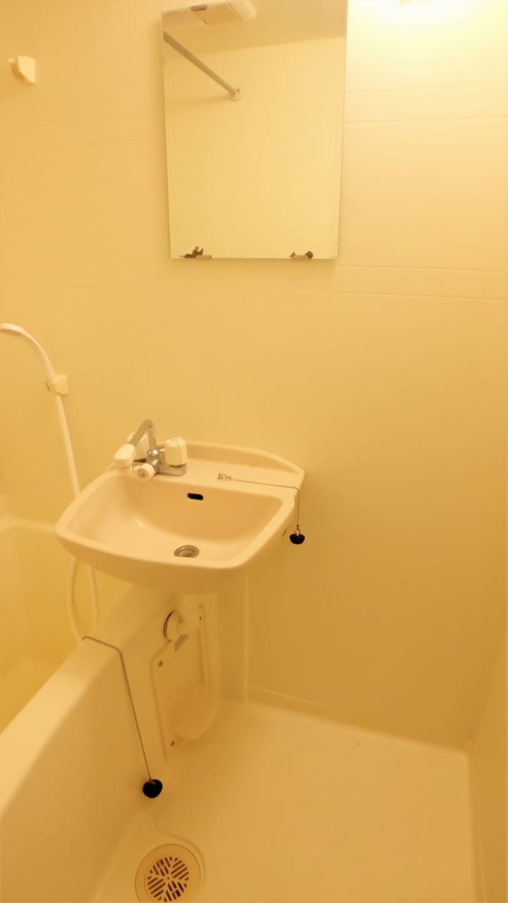 Room image 8