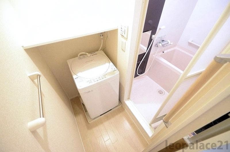 Room image 15