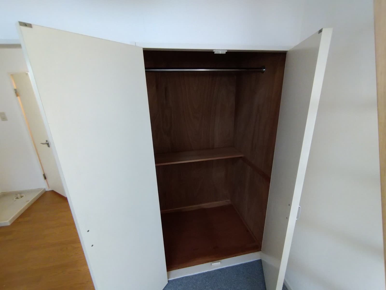 Room image 16
