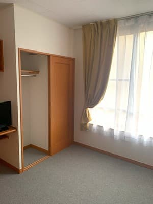 Room image 12