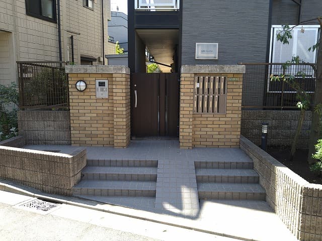 Room image 13