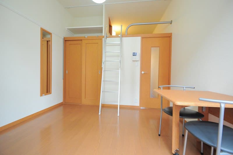 Room image 9