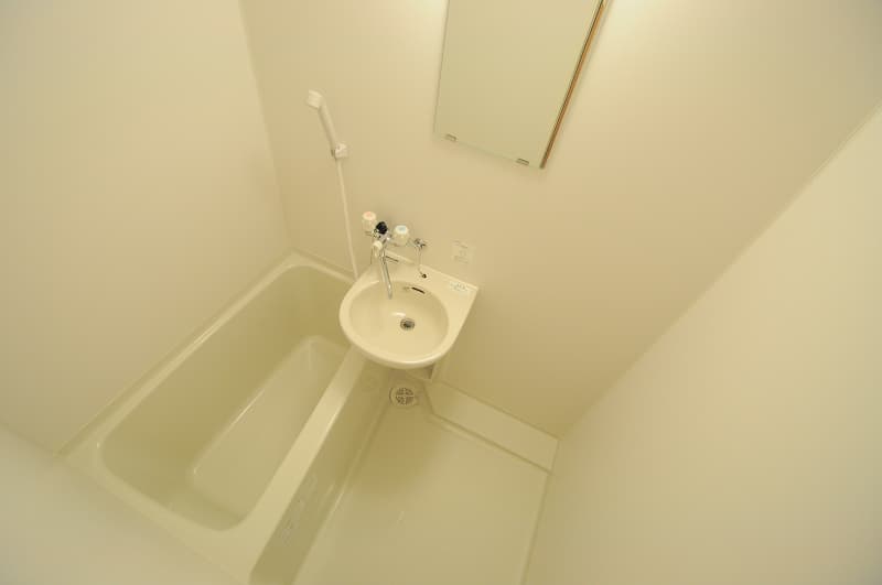 Room image 10
