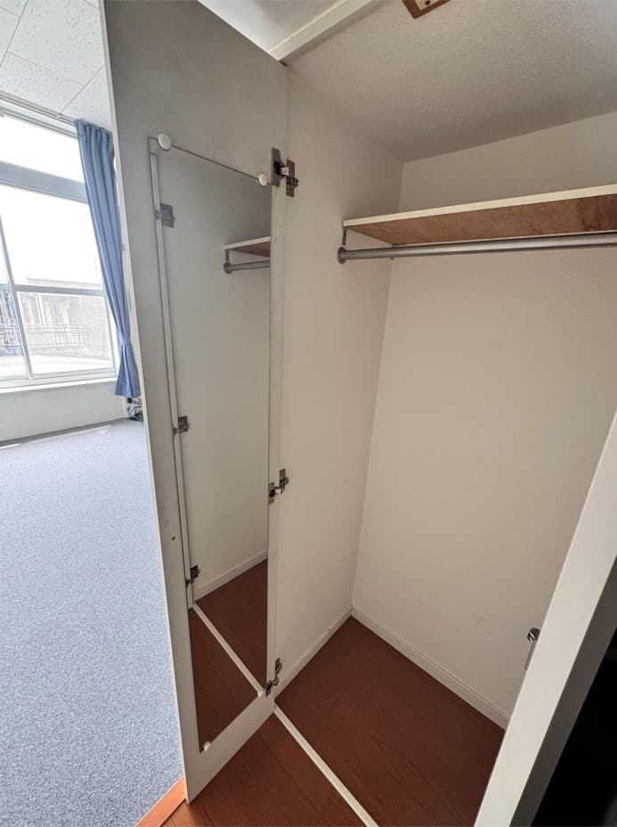 Room image 13