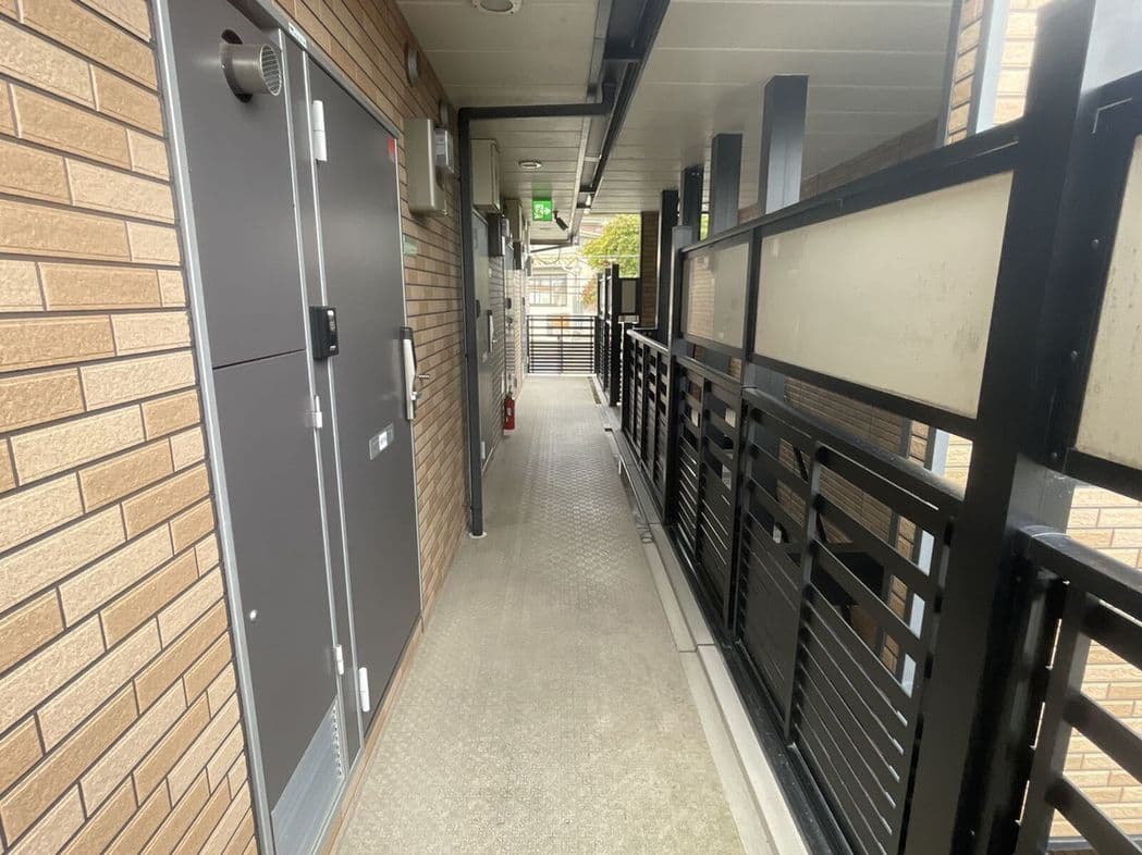 Room image 12