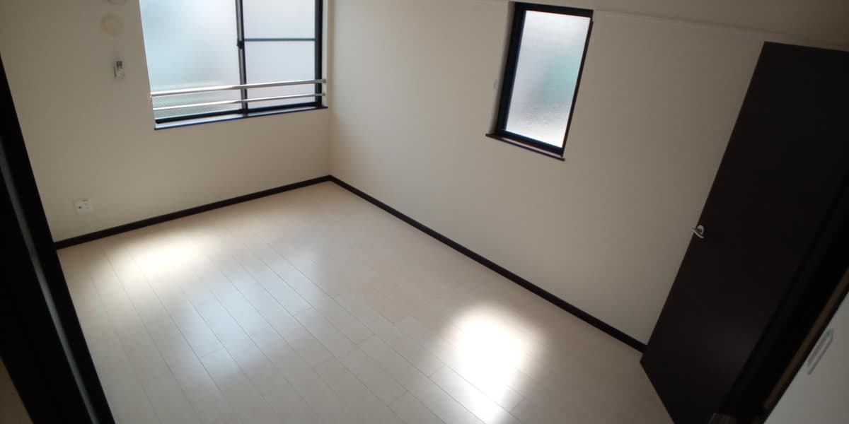 Preview interior of LEONEXT Est II