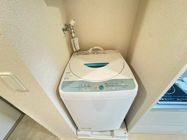 Room image 12