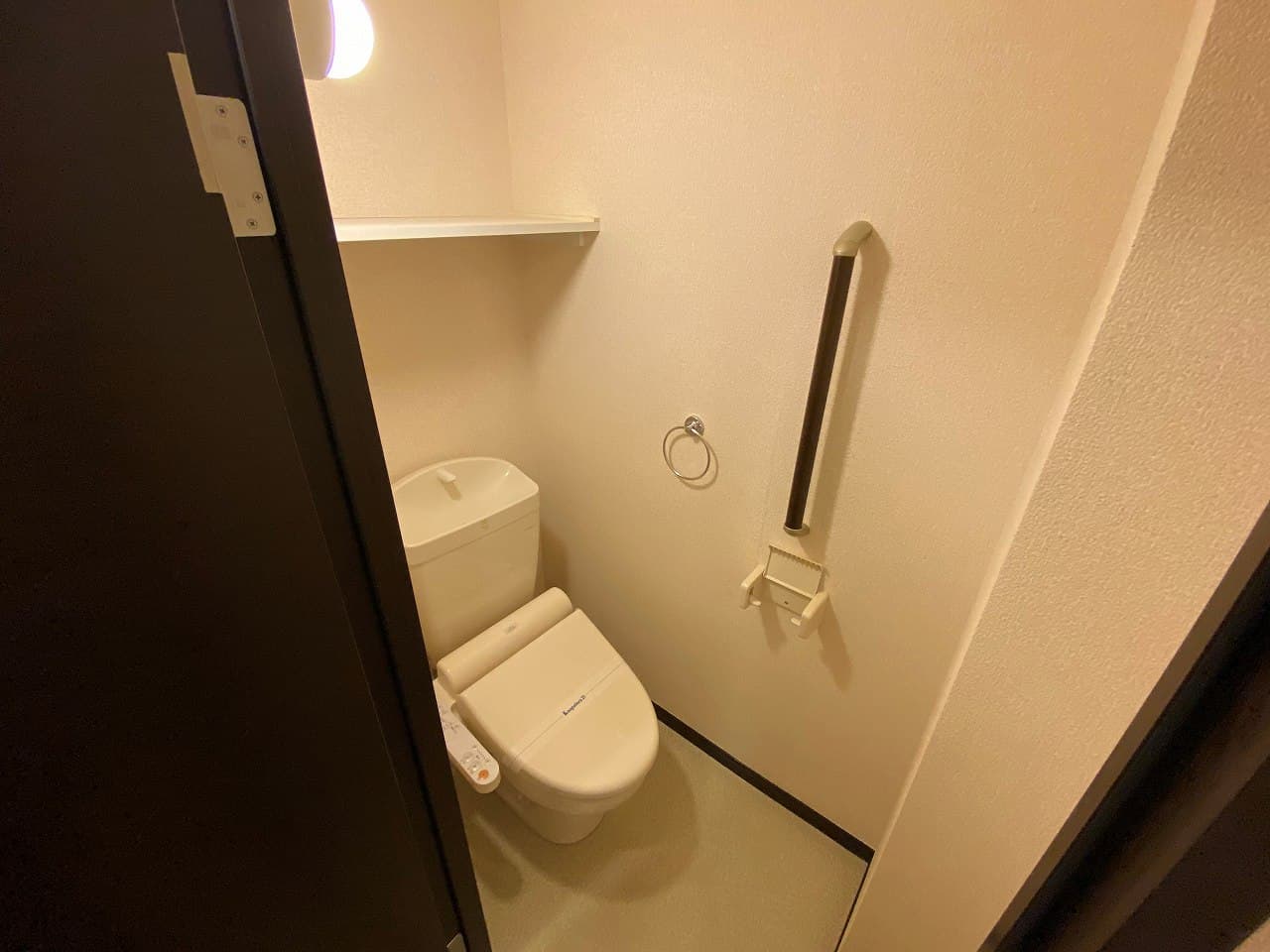Room image 8