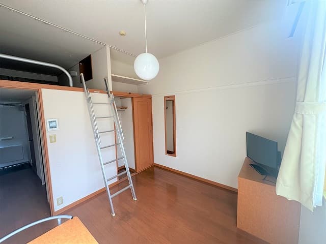 Room image 11