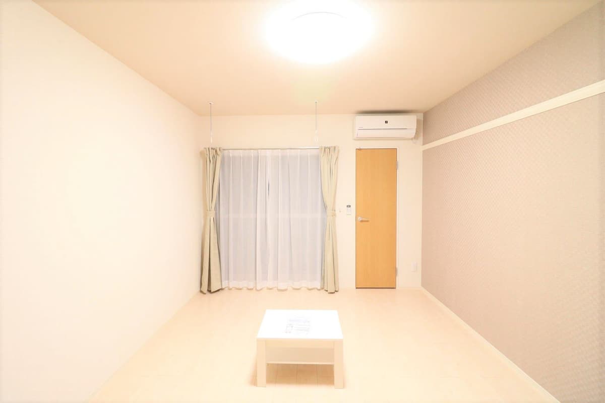 Room image 10