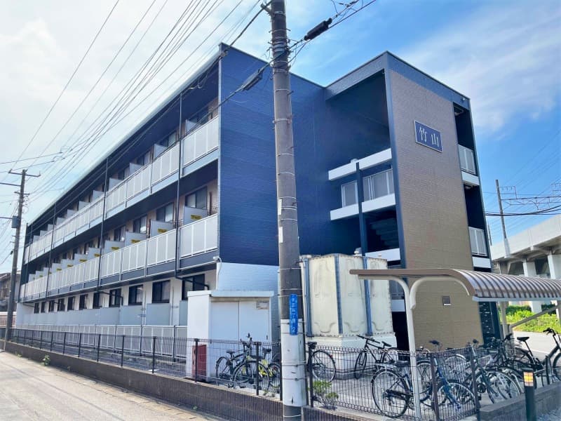 Main exterior of leopalace Takeyama Nibankan