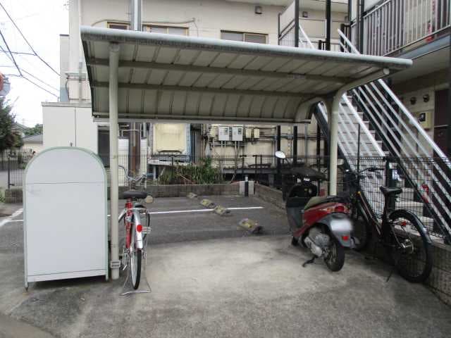 Room image 15