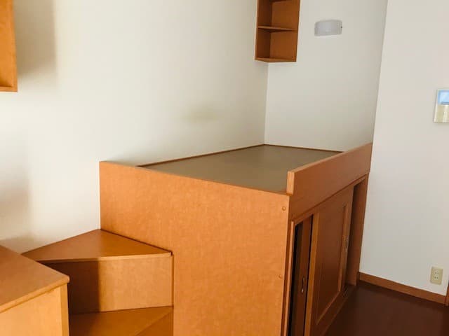Room image 8
