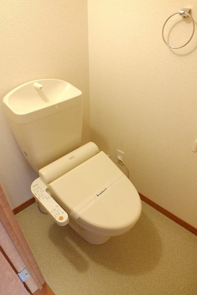 Room image 10