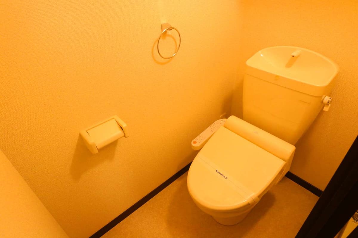 Room image 8