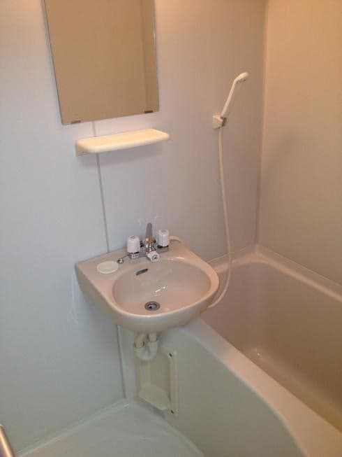 Room image 8