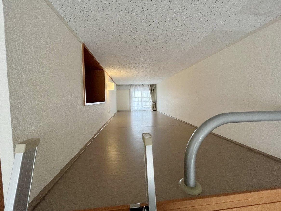 Room image 10