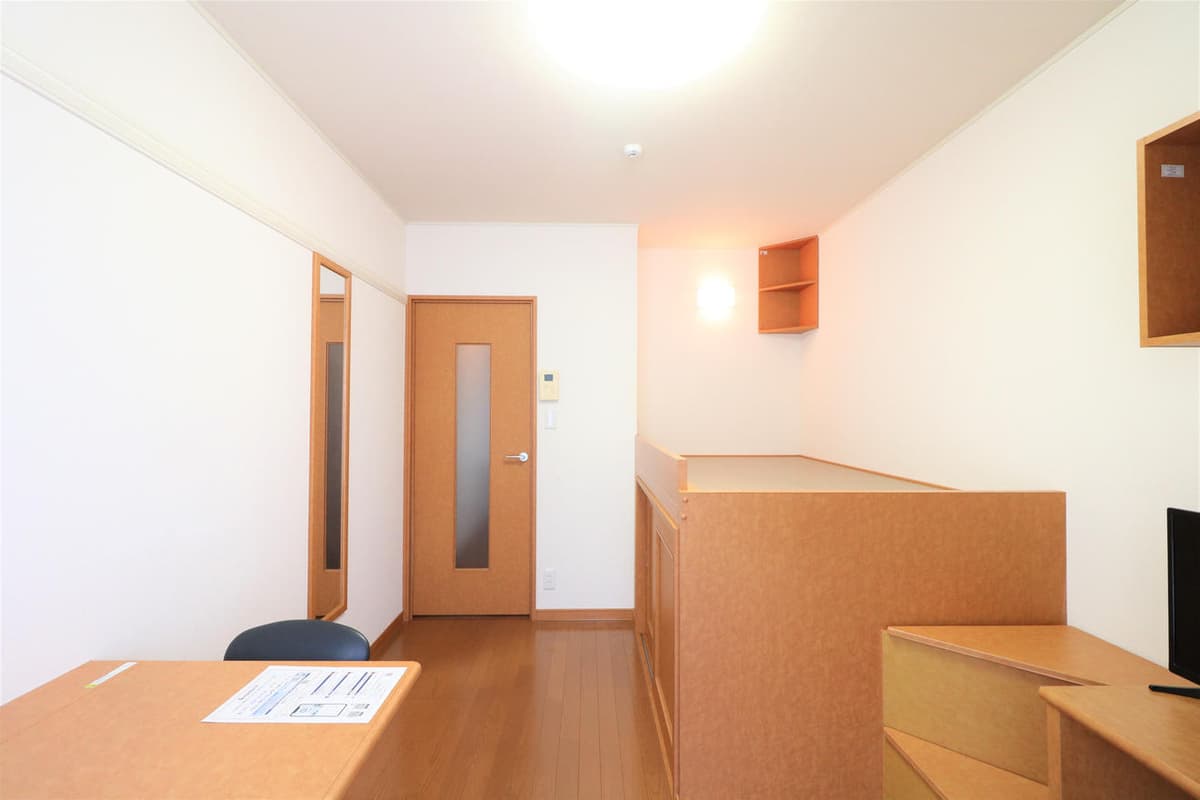 Room image 10