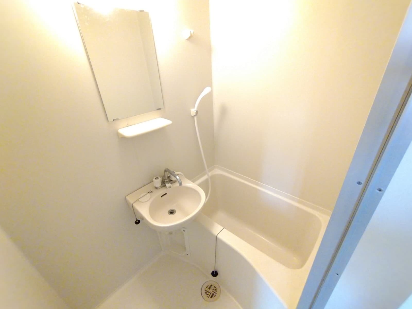 Room image 9