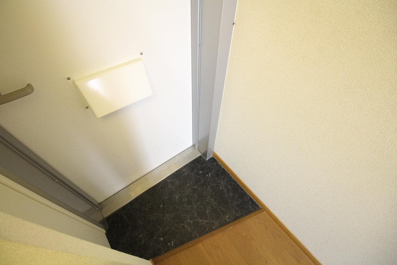 Room image 16