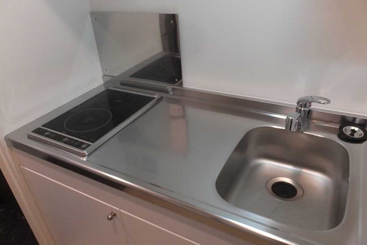 Room image 8