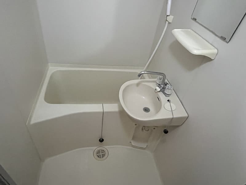 Room image 8