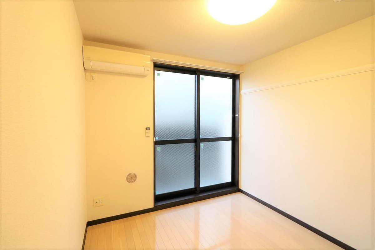 Room image 14
