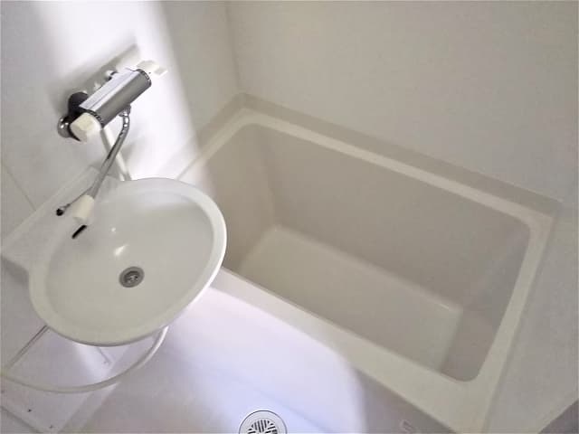 Room image 11