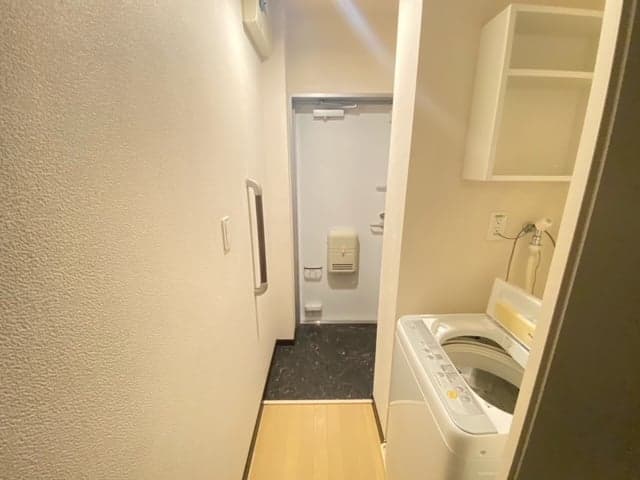 Room image 10
