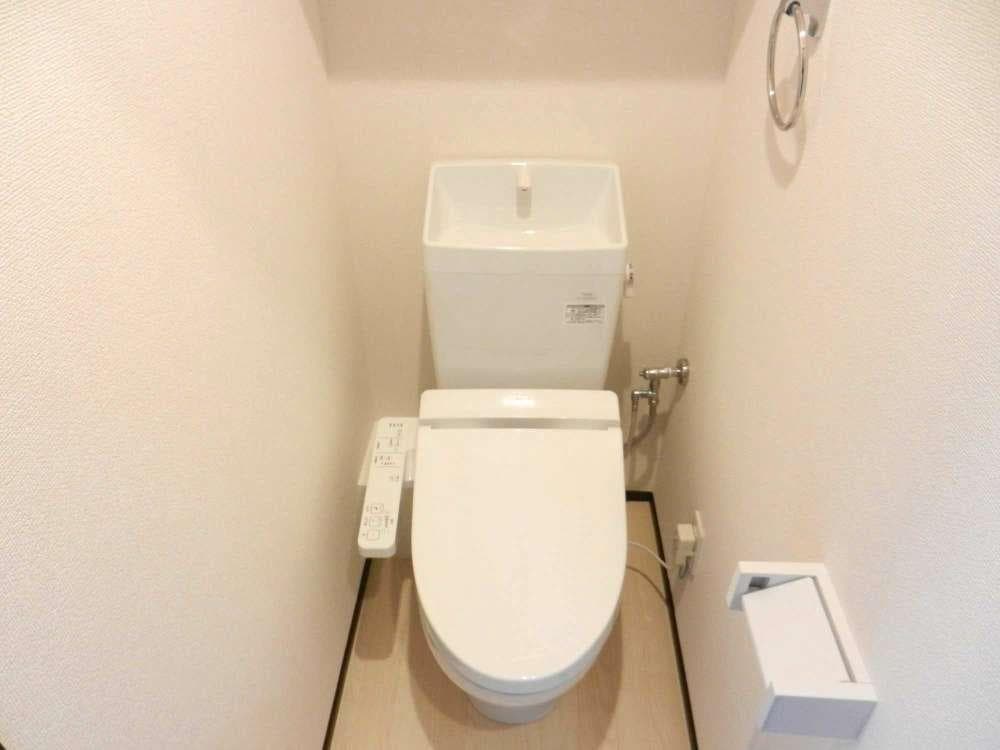 Room image 10