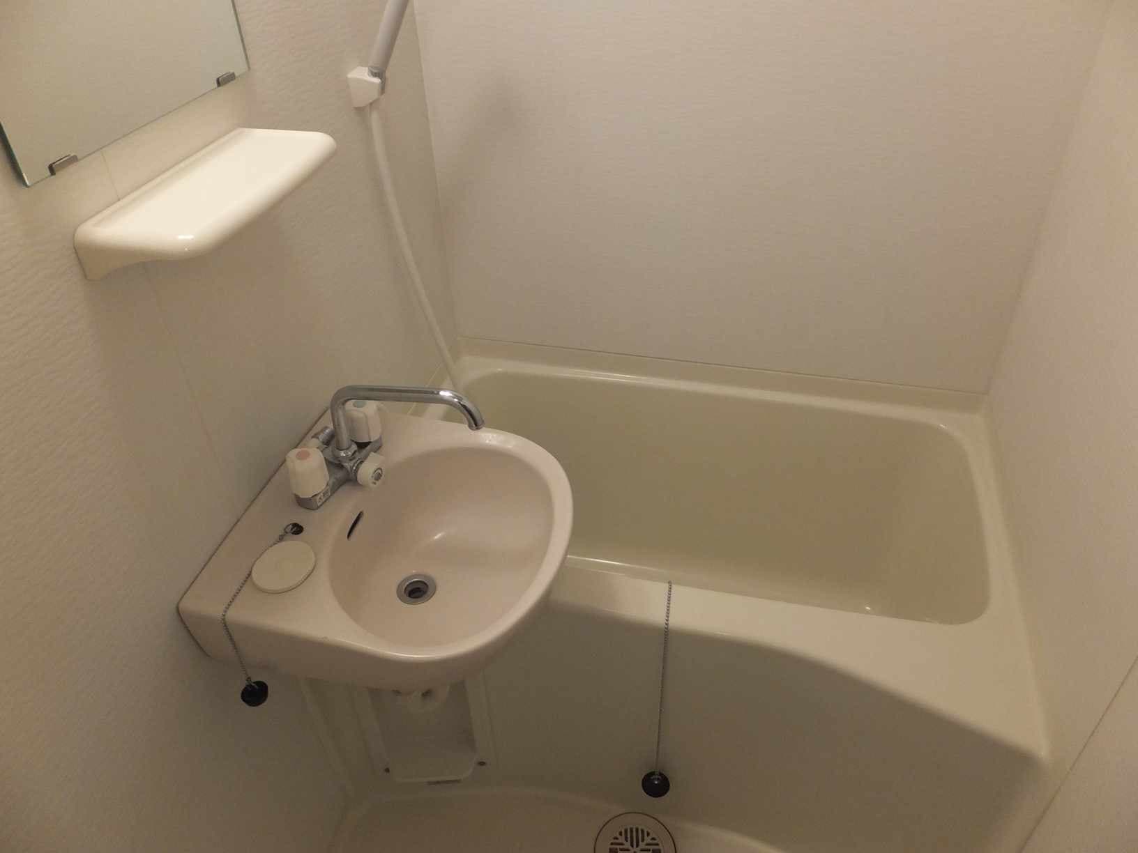 Room image 8