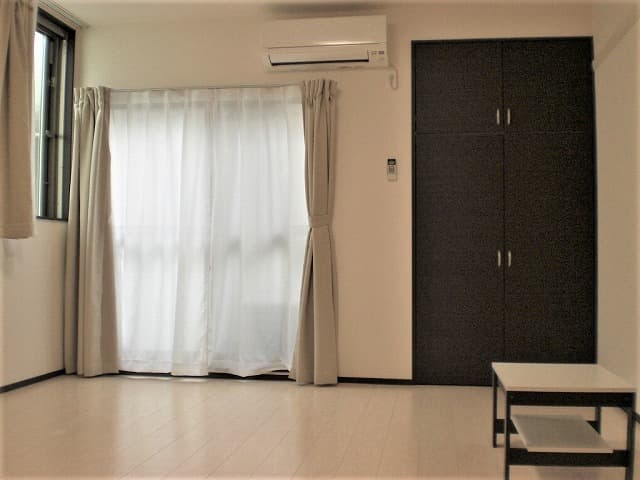 Room image 10