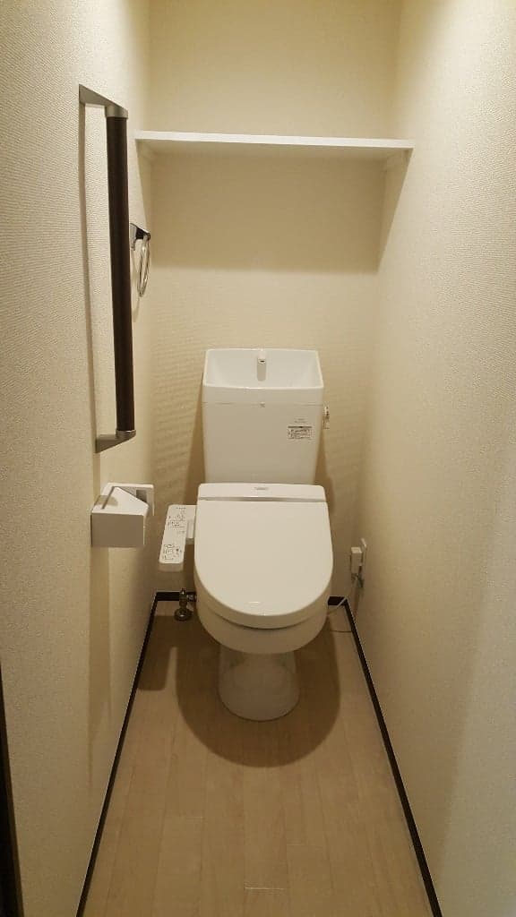 Room image 16
