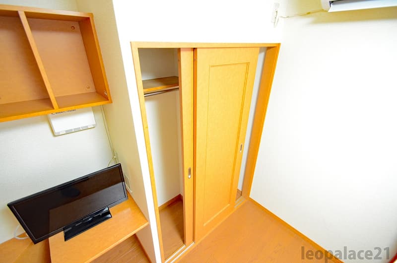 Room image 9