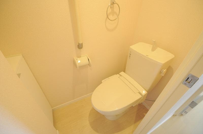 Room image 10
