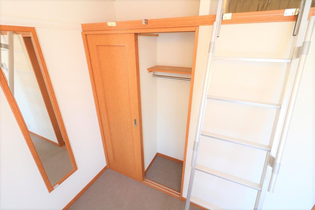 Room image 8