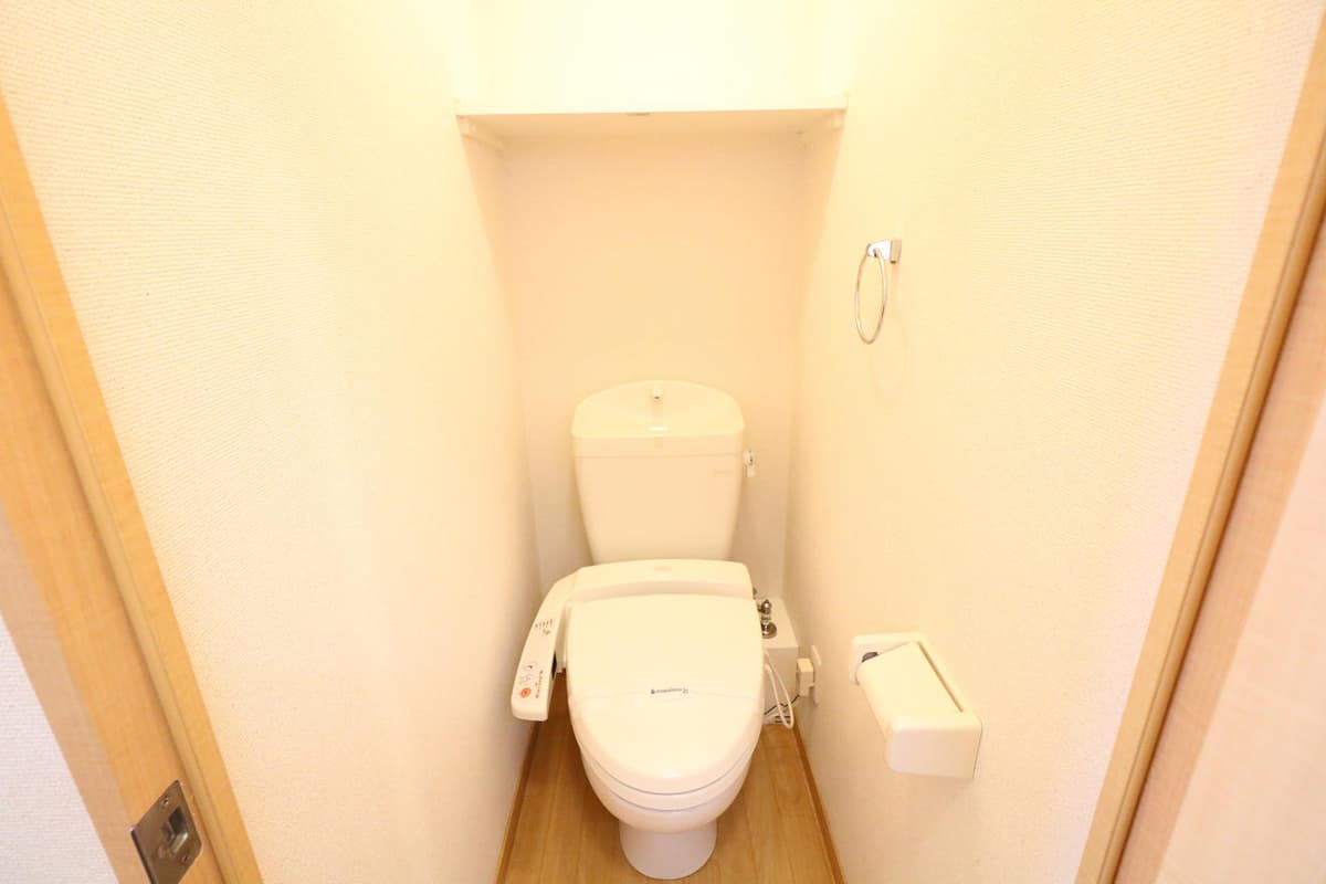 Room image 15
