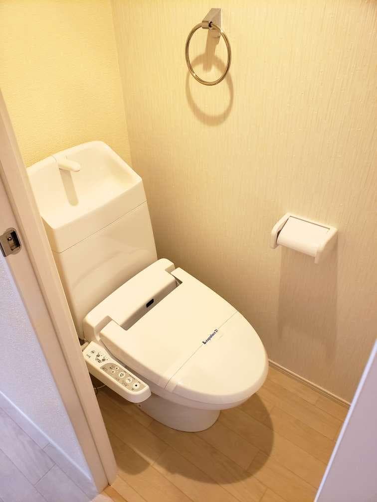 Room image 10