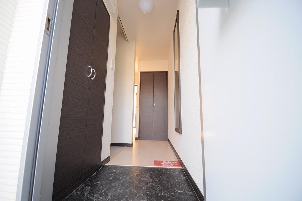 Room image 12