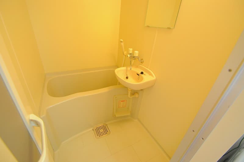 Room image 16