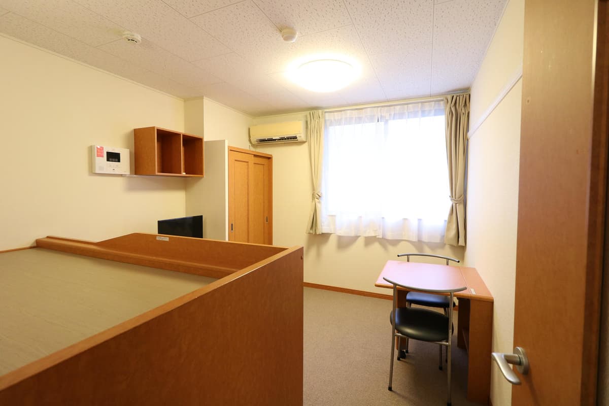 Room image 9