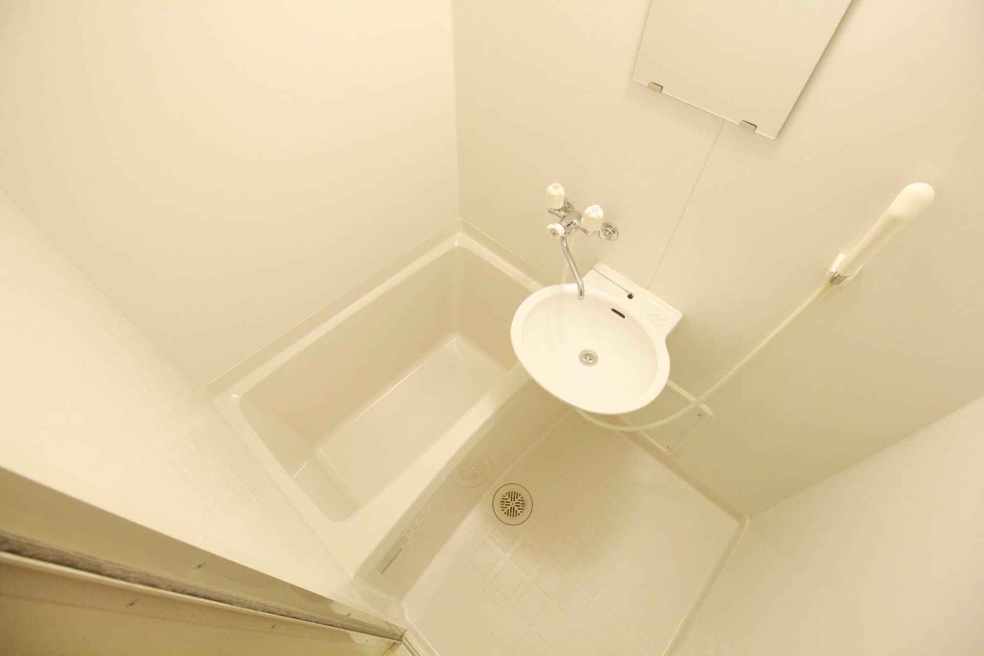 Room image 12