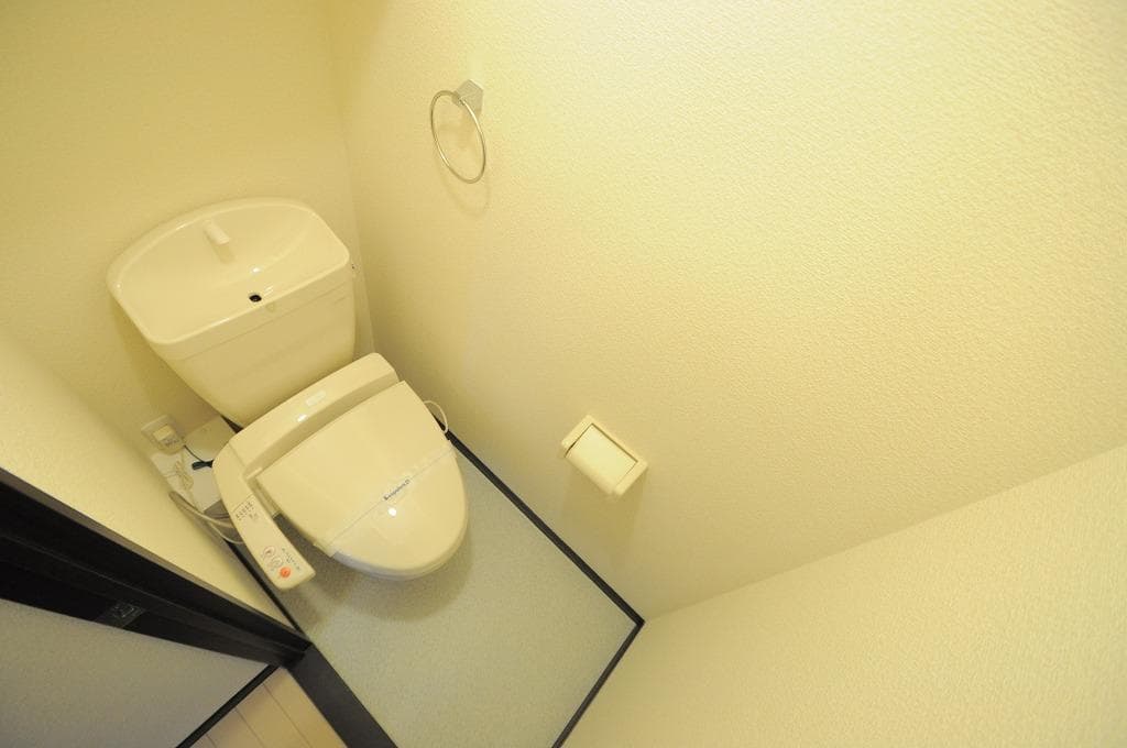 Room image 10