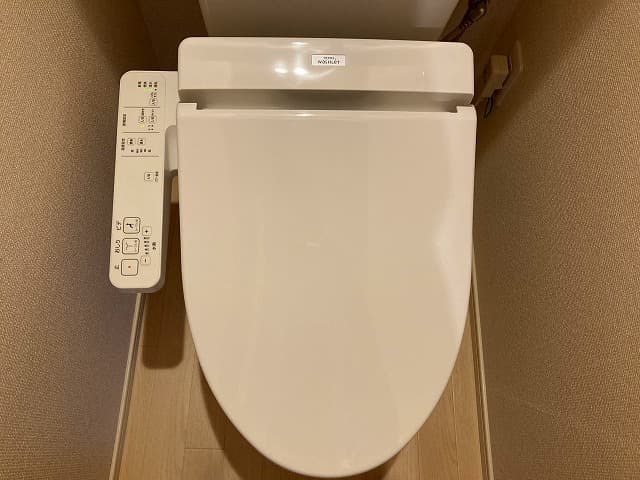 Room image 12