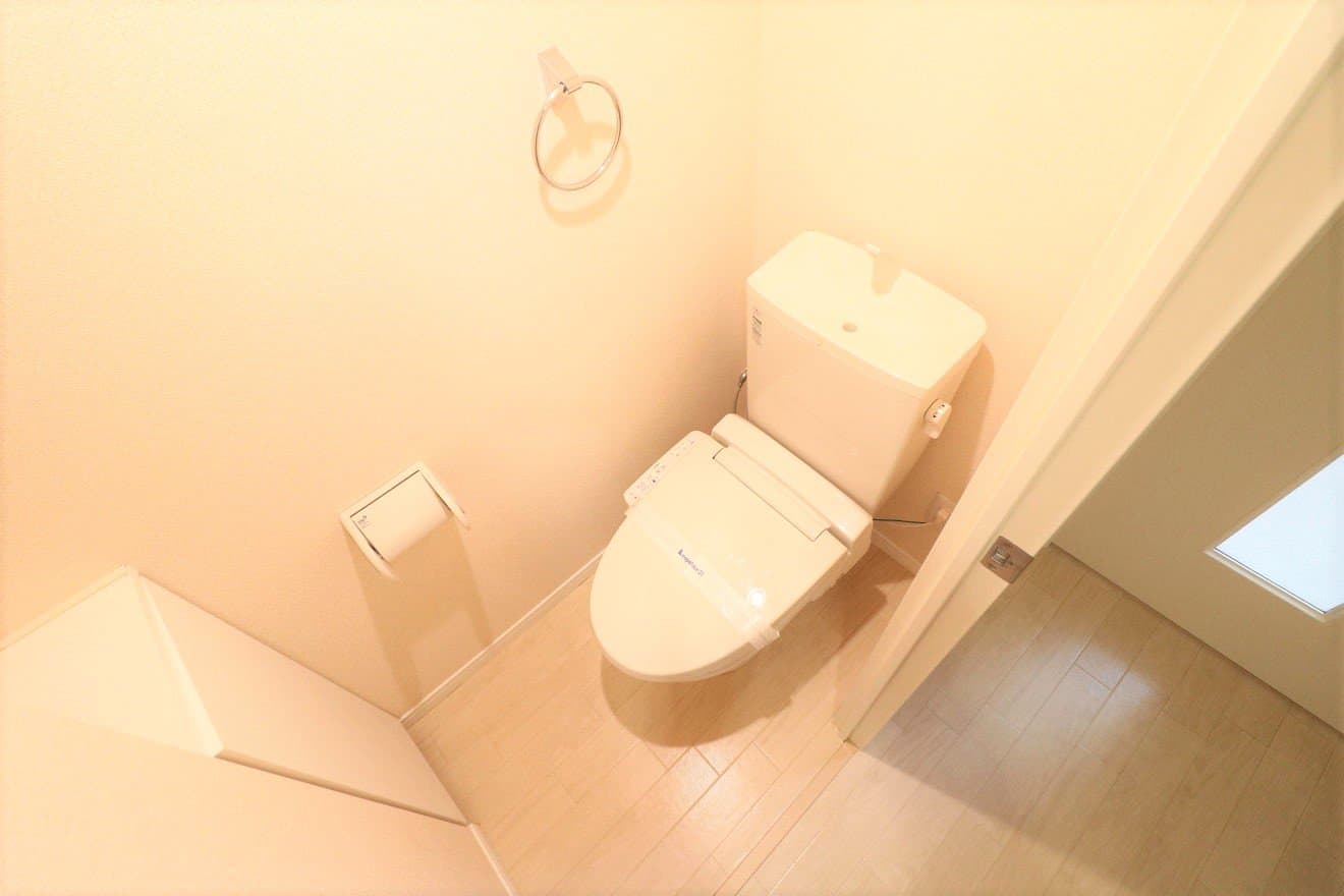 Room image 16